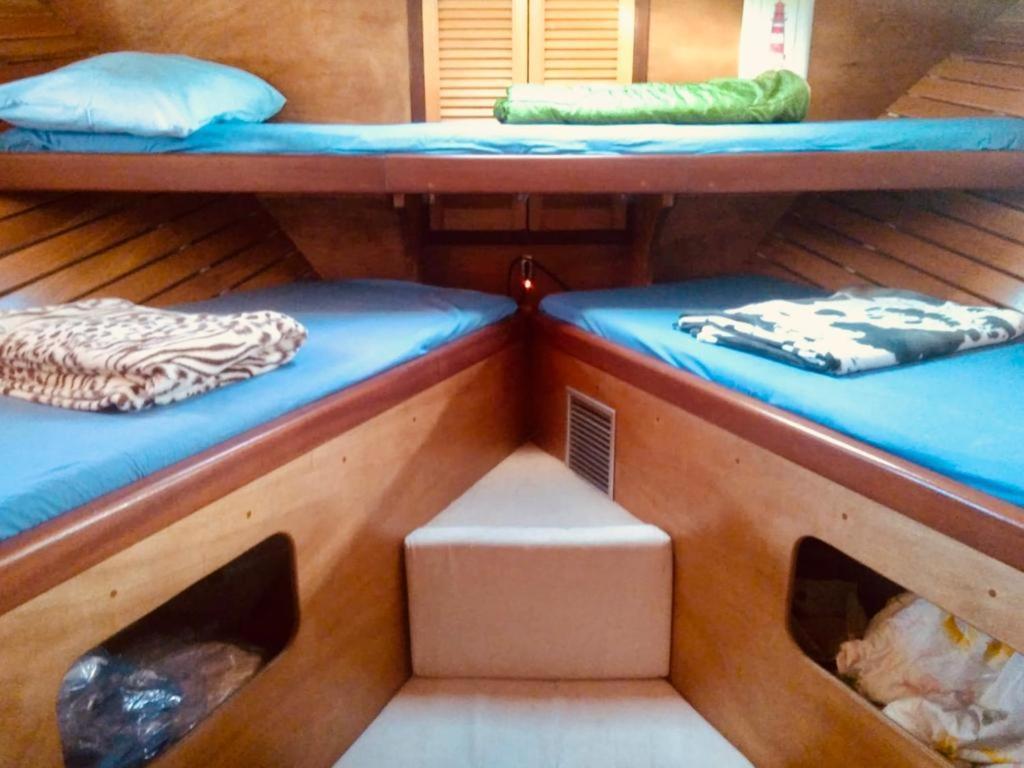 Botel Oceania Boat Tour